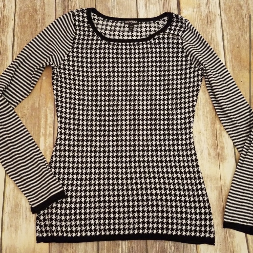 Express Houndstooth Top - image 2